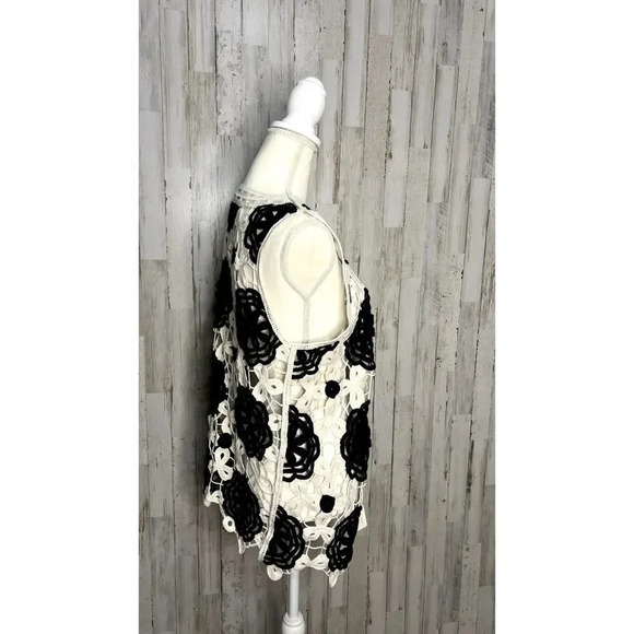 NWT House Of Harlow 1960 Women's Ivory Floral Crochet Open Front Vest - One Size - Picture 3 of 6